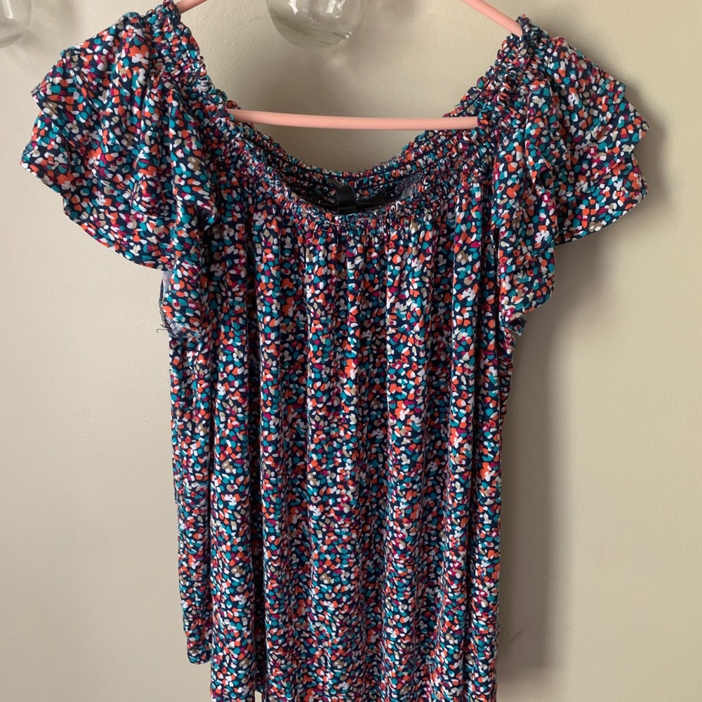 Off the shoulder, short sleeves